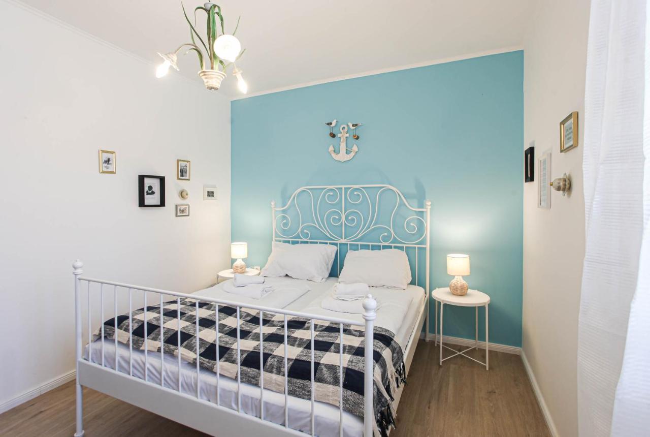 Sherlock'S Holidays Boutique Rooms Portorose Esterno foto