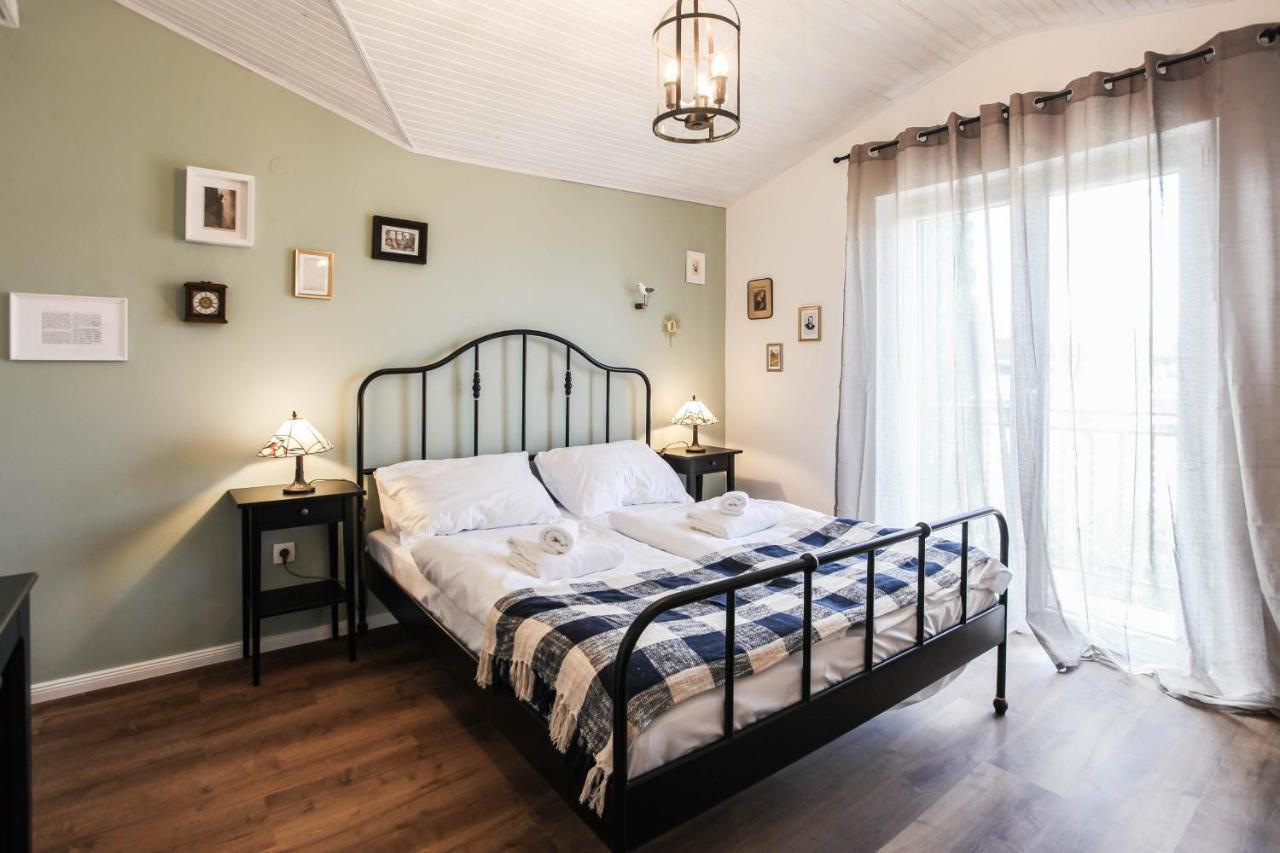 Sherlock'S Holidays Boutique Rooms Portorose Esterno foto