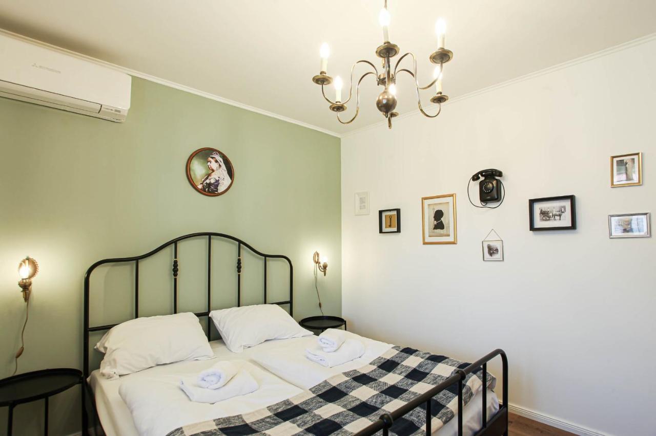 Sherlock'S Holidays Boutique Rooms Portorose Esterno foto