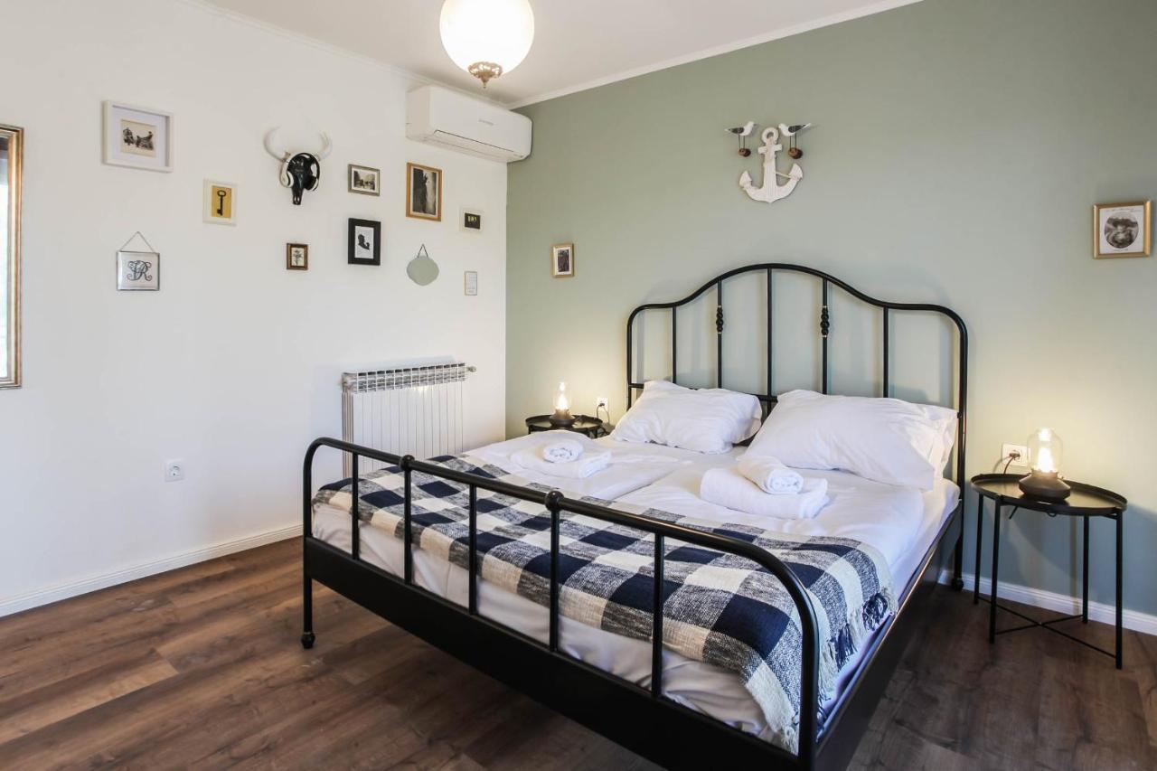 Sherlock'S Holidays Boutique Rooms Portorose Esterno foto