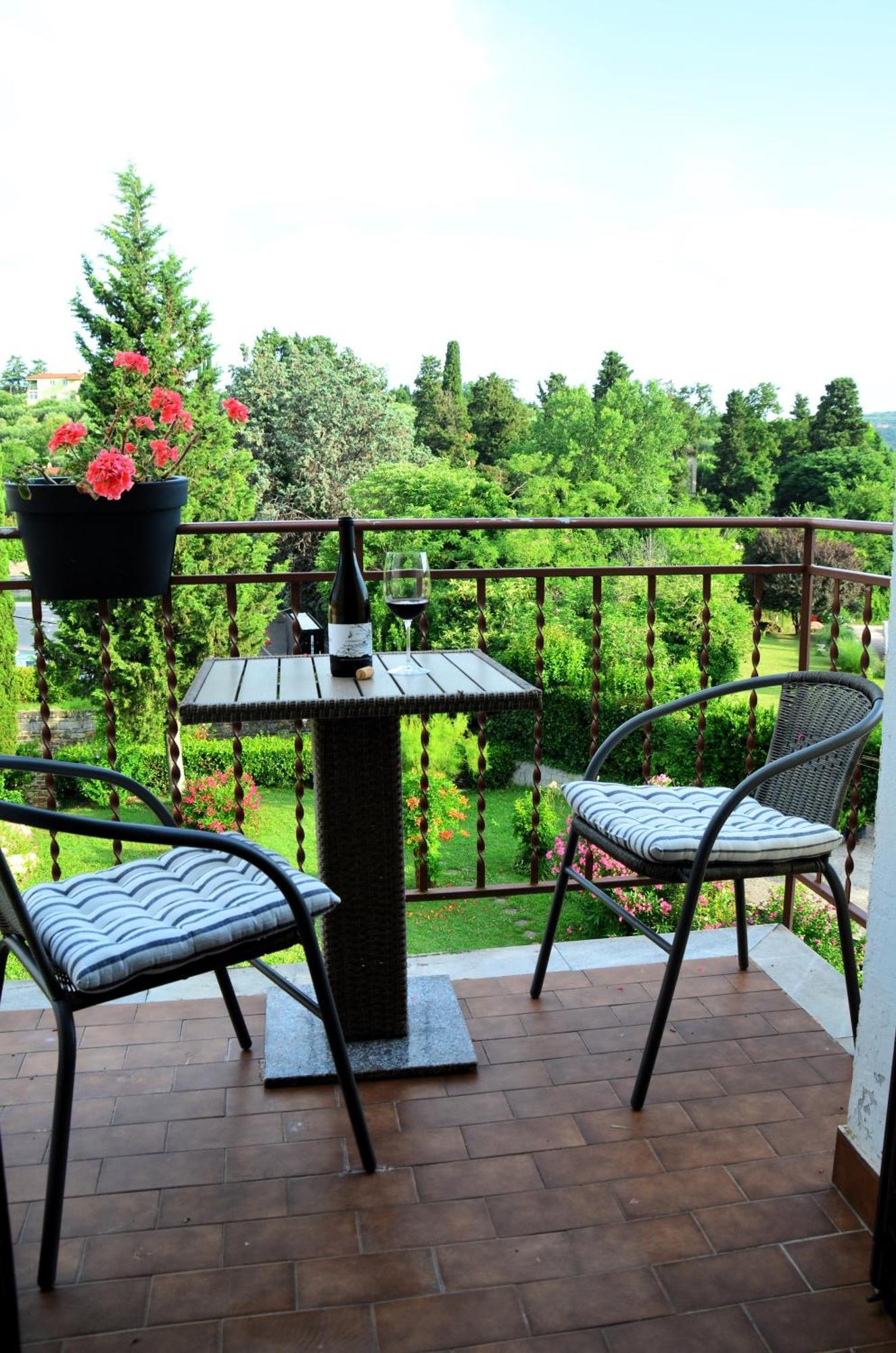 Sherlock'S Holidays Boutique Rooms Portorose Esterno foto